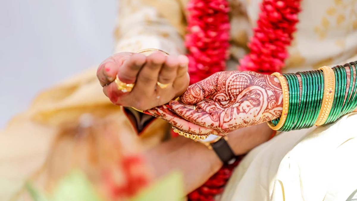 সুখী দাম্পত্যের স্বাদ পেতে চান?